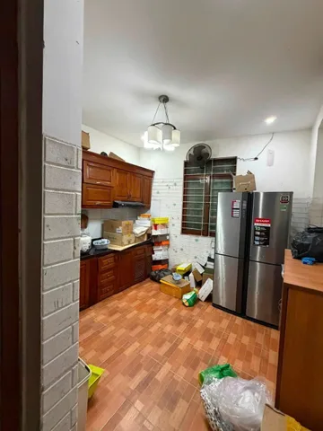 Cho thuê nhà nguyên căn Lạc Long Quân 50m2 , 6 ngủ - 2 mặt ngõ ô tô