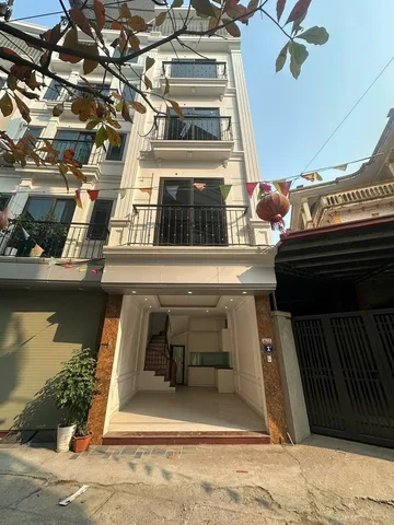 Nhà 5 tầng Thượng Cát - Ô tô đỗ cửa - Nhỉnh 6 tỷ