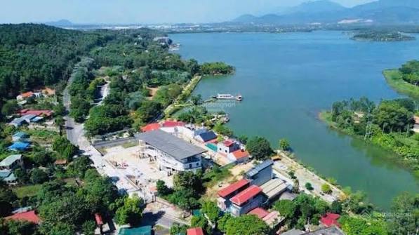 Bán Đất 1300m2 có sẵn 100 m2 thổ cư giá 18 tỷ tại Đường Hoàng Hoa Thám Xã Ngọc Thanh Thị xã Phúc Yên Vĩnh Phúc