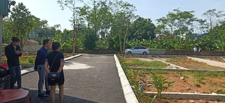 Bán Đất 65m2 có sẵn 65 m2 thổ cư giá 2 tỷ tại Thuộc xã Phú Cát, Đường đôi đối diện nhà máy in tiền - Chọn - Xã Phú Cát Hà Nội