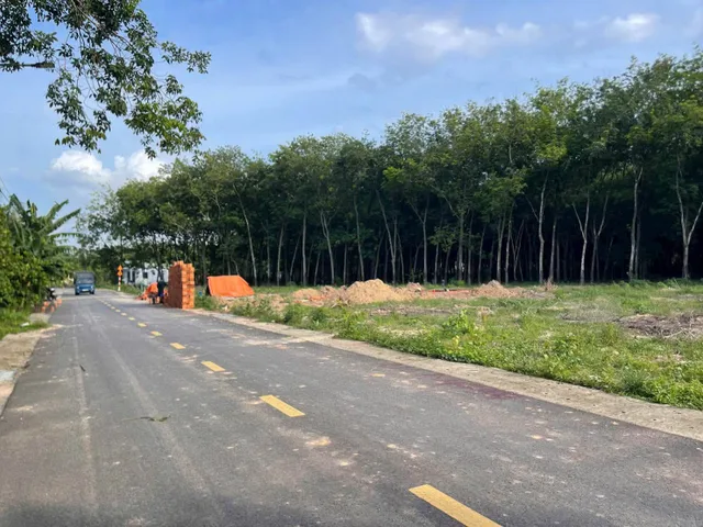 Bán Đất 2146m2 có sẵn 100 m2 thổ cư giá 900 triệu tại Đường 01 ẤP MỚI 1  Xã Bàu Bàng TP. Hồ Chí Minh