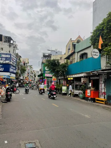 Bán Nhà Mặt Tiền 105 Vườn Chuối, Phường 4, Quận 3
