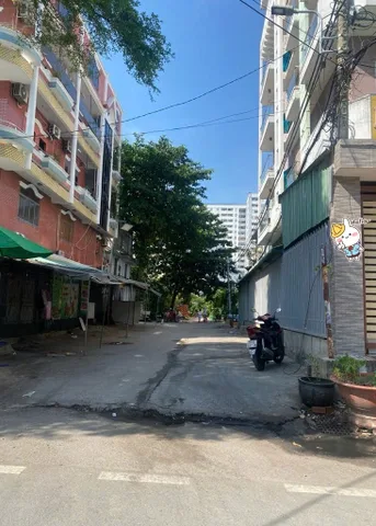 BÁN ĐẤT TRỐNG HOÀNG NGÂN-AN DƯƠNG VƯƠNG-HXH Đỗ Cửa-DT 104M2-NHỉNH 5 TỶ