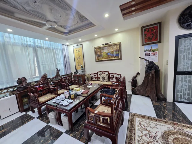 BÁN NHÀ LẠC LONG QUÂN  – THANG MÁY NHẬP NGOẠI– Ô TÔ TRÁNH – GẦN HỒ TÂY