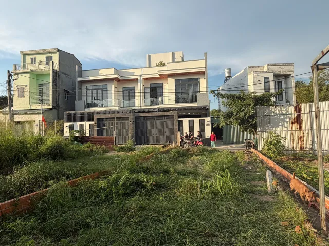 Bán Đất 120.5m2 có sẵn 60 m2 thổ cư giá 2.59 tỷ tại Đường Nguyễn Thị Minh Khai Phường Phú Hòa Thành phố Thủ Dầu Một Bình Dương