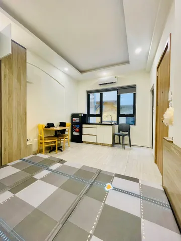 Cho Thuê Ccmm 25m đẹp thoáng cửa sổ tại 65 Đào Tấn, Ba Đình