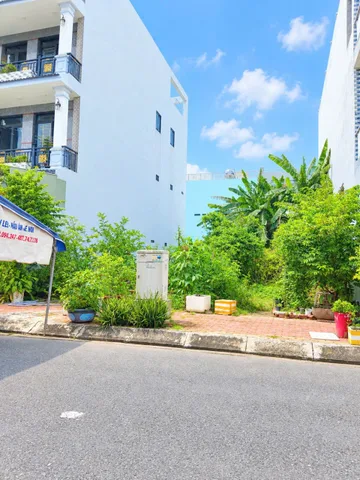 Đất - giá 1,95 tỷ  - diện tích 4,5 M*20M  - Khu dân cư T&T Thái Sơn - Long Hậu - Long An - liên hệ 0919089456
