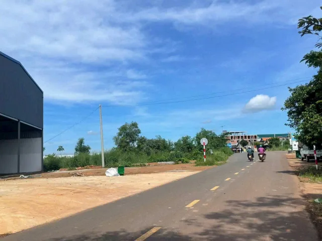 Đất TT Chơn Thành 230m2 ,TC 60m2 giá 655 triệu. SHR , QL13  Minh Long, Chơn Thành