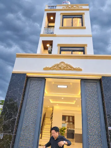 Nhà - giá 2,7 tỷ - 2 phòng ngủ - diện tích 88,4 m2 - gần chợ - đường Lê Văn Lương nối dài - Long hậu - Long An