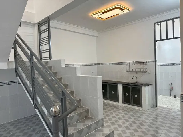 NHÀ MỚI Ở NGAY PHÚ THỌ HÒA - HẺM 5M XE HƠI VÀO NHÀ - NGANG 5M NỞ HẬU - VÀI BƯỚC RA PHÚ THỌ HÒA