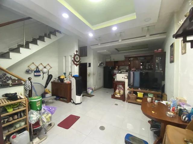 Bùi Đình Tuý - p24- Bình Thạnh, nhà 2 tầng ngang 5.2 nở hậu đẹp, dtcn 43m2, hẻm 5m, ccg bán 7.2tỷ