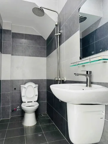 Bán Nhà 3 Lầu Trung Tâm Phường 𝐋𝐨𝐧𝐠 𝐏𝐡𝐮̛𝐨̛́𝐜, 𝐐𝐮𝐚̣̂𝐧 𝟗
