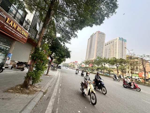 Tây Sơn , 46m2 x 4,3MT x 8T . Mặt phố trung tâm siêu to sẵn kinh doanh , pháp lý đẹp