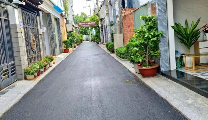 Bán Nhà 4 tầng Hương lộ 2, chỉ hơn 6ty, hẻm xe hơi thông