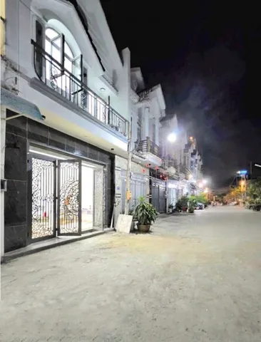 Bán Nhà riêng 50m2 có sẵn 50 m2 thổ cư giá 5.69 tỷ tại Đường Huỳnh Tấn Phát Phường Phú Mỹ Quận 7 TP. Hồ Chí Minh