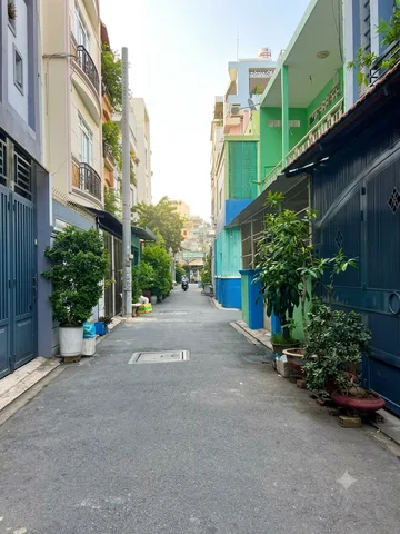 Bán Nhà 72m2 - 2 lầu - nhỉnh 11 tỷ hẻm ô tô tiện xây mới ngay Lê Văn Sỹ