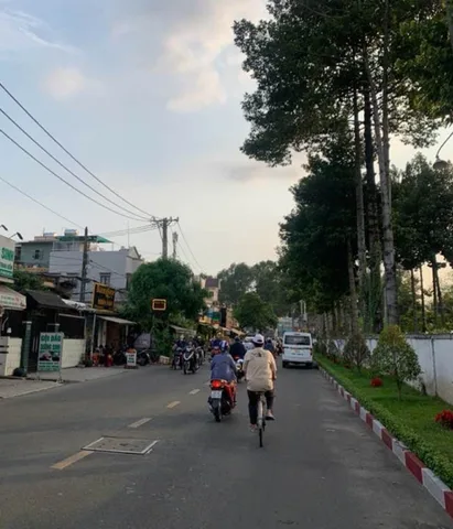 💣 470M² MÀ GIẢM TẬN 2,25 TỶ – QUÁ ĐÁNG XEM! (17218)
📍 Trung Mỹ Tây – đường xe hơi, gần mặt tiền.