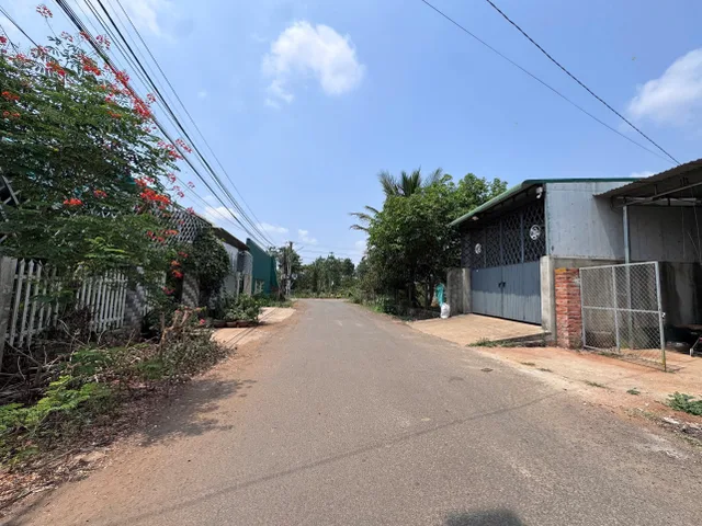 Bán Nhà riêng 183m2 có sẵn 40 m2 thổ cư giá 2.7 tỷ tại Thị trấn Phước An Huyện Krông Pắc Đắk Lắk
