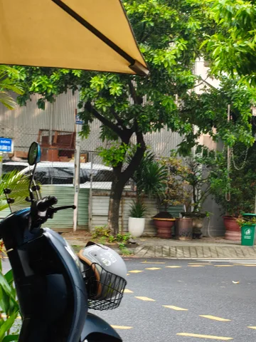 SIÊU MẪU, NHÀ,,3 tầng,mặt tiền đường Trần Xuân Lê,nội thất xịn xò, Vào ở NGAY