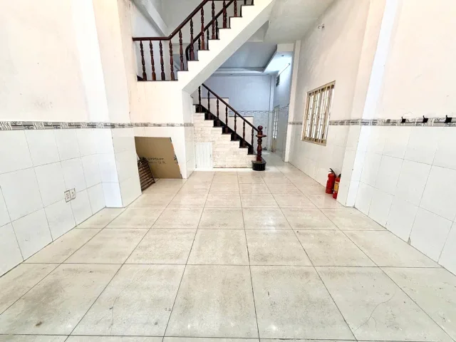 KẾ NGUYỄN HỮU CẢNH LANDMARK 81 42M² 3 TẦNG BTCT 4PN GẦN MẶT TIỀN 5,98 TỶ