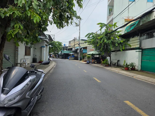 🛑Bán Đất 1000m2 có sẵn 800 m2 thổ cư giá 33 tỷ tại Xã Phạm Văn Hai Huyện Bình Chánh TP. Hồ Chí Minh