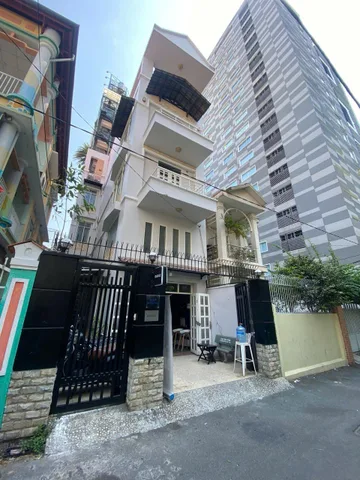 Bán Nhà Cao Thắng Phường 02 Quận 3, Ngang 6x18, đường xe hơi thông