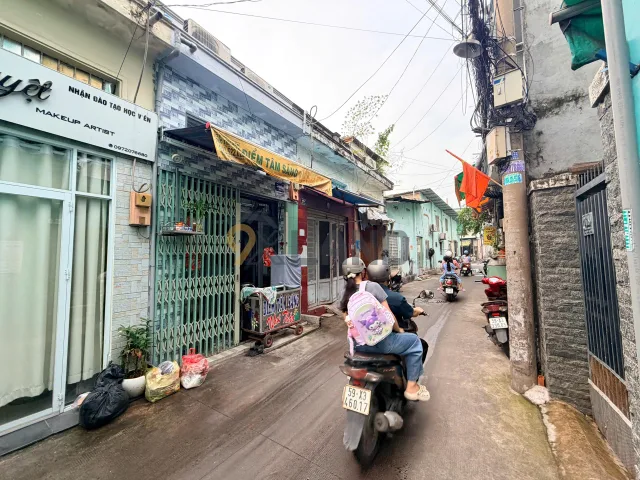 1225 - HÀNG HIẾM - NHÀ HẺM XE TẢI KINH DOANH - 5 PHÚT RA HOÀNG DIỆU 2 - KHU ĐÔNG ĐÚC THỦ ĐỨC - 17.1 M2