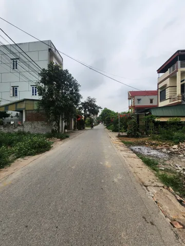 📏Bán Lô Giãn Dân Làn 2 Trục Chính Quỳnh Đôi, Kim Chân, Mt 10m Dt 180m2 Giá 3.8 Tỷ lh e Điệp 0395777369