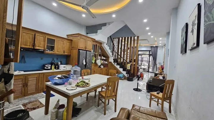 Giảm giá 400 triệu bán gấp 
Bán Nhà 1 trệt 2 lầu đường số 12 Hiệp Thành 3