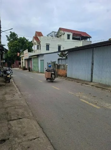 Bán Đất 100m2 có sẵn 100 m2 thổ cư giá 2 tỷ tại Xã Phú Cát Huyện Quốc Oai Hà Nội