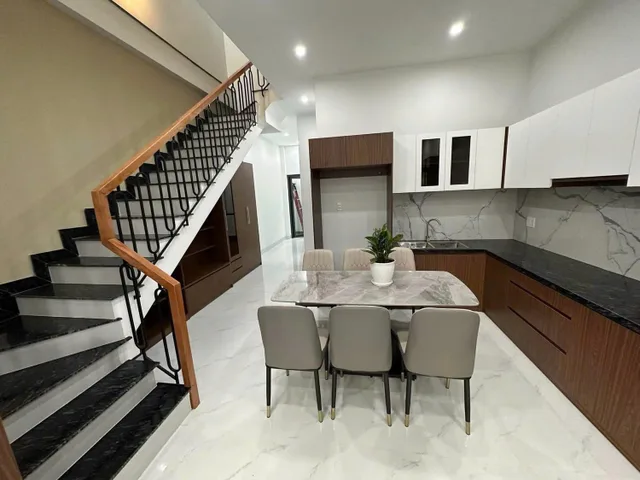 Chuyển Công Tác Nên Cần Bán Nhà Trệt Lầu Mới Xây Chưa Ở Ngày Nào Ngay Cây Xăng Đức Hưng phường Trảng Dài - TP Đồng Nai Chỉ 600tr Sở Hữu
