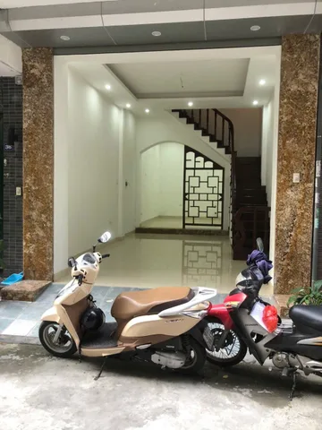 Cho thuê nhà ngõ Ô TÔ THÔNG Hoàng Quốc Việt, Cầu Giấy 50m x 4T  giá 20 triệu