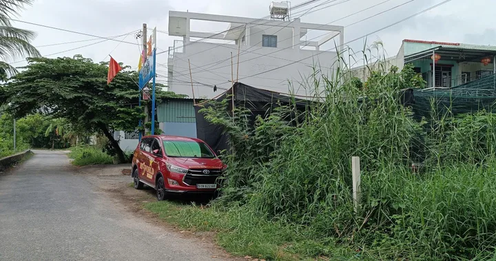 Đất 8,5x12,5m, 550tr, gần Cầu Rạch Tra, hẻm ôtô thông.