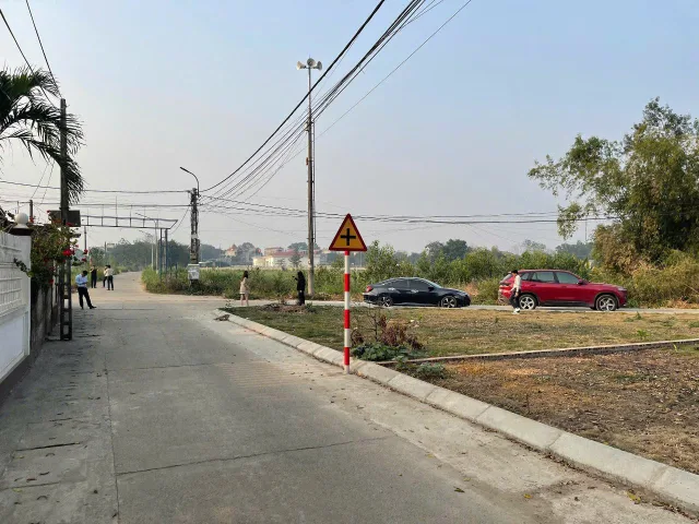 Bán gấp lô đất 65m2 có sẵn 65 m2 thổ cư giá 2 tỷ tại Xã Bình Yên Huyện Thạch Thất Hà Nội