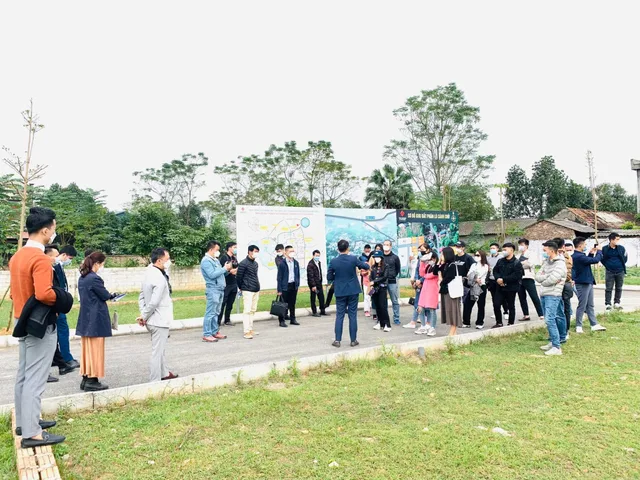 Bán gấp lô đất 65m2 có sẵn 65 m2 thổ cư giá 2 tỷ tại Xã Bình Yên Huyện Thạch Thất Hà Nội