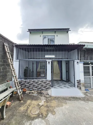 Bán Nhà riêng 40m2 có sẵn 40 m2 thổ cư giá 2.49 tỷ tại Phường Thuận Giao Thị xã Thuận An Bình Dương
