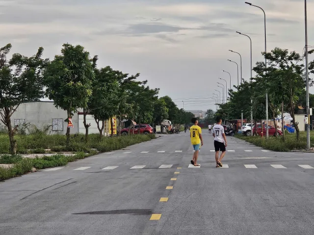 ⭐Bán Lô Góc 3 Mặt Tiền Đẹp An Bình, Vọng Đông, Yên Phong Mt 5m Dt 100m2, Giá 5.2 Tỷ lh e Điệp 0395777369