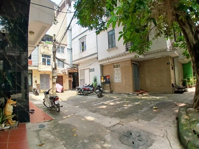 Bán nhà Mạc Thị Bưởi gần Minh Khai 6 tầng ô tô đỗ cửa giá 9.3 tỷ.