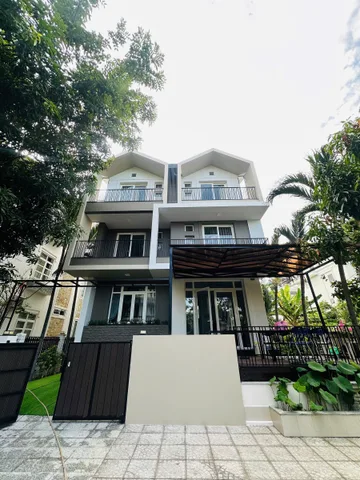 Bán Biệt Thự Biển An Viên - KĐT  An Ninh có bãi tắm riêng sẵn sổ -3 tầng- đang có dòng tiền 
Giá 28.5 tỷ tại Phường Vĩnh Nguyên Thành phố Nha Trang Khánh Hòa