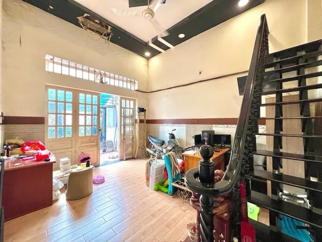 NHÀ MÃ LÒ SÁT TÂN PHÚ - HẺM XE HƠI - 60M2 - 4 TỶ - THƯƠNG LƯỢNG