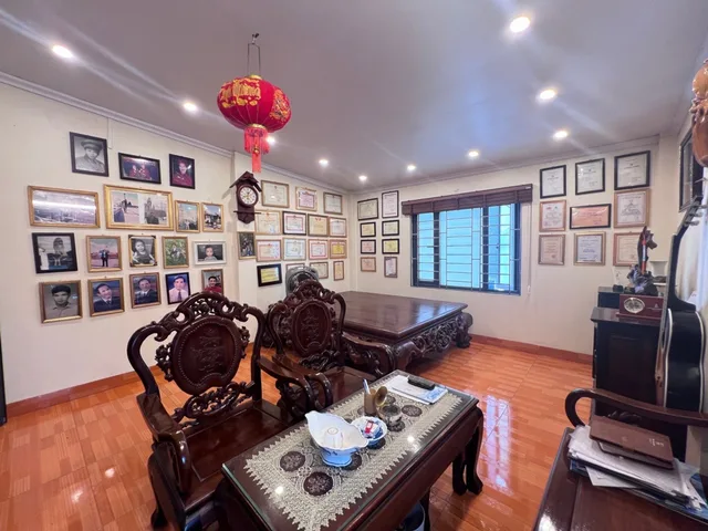 BÁN NHÀ ĐA TỐN. HÀNG XÓM VINHOME.  3 TẦNG . GIÁ NHỈNH 6..TỶ