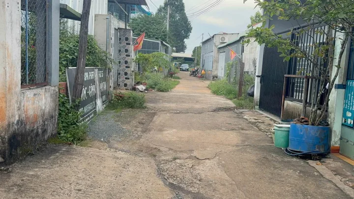 Bán Nhà riêng 500m2 có sẵn 200 m2 thổ cư giá 350 triệu tại Xã Minh Hưng Thị xã Chơn Thành Bình Phước