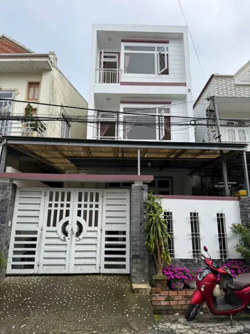 Cho thuê Nhà 3 tầng giá 15 triệu tại Đường Thông Thiên Học Phường 2 Thành phố Đà Lạt Lâm Đồng