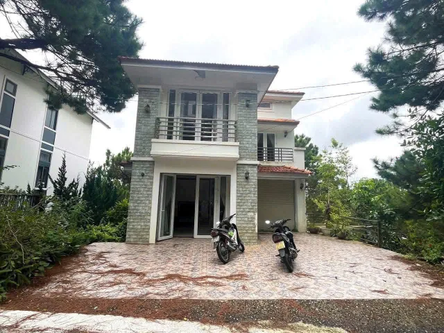 Cho thuê và sang nhượng villa giá 18 triệu tại Đường Nam Hồ Phường 11 Thành phố Đà Lạt Lâm Đồng