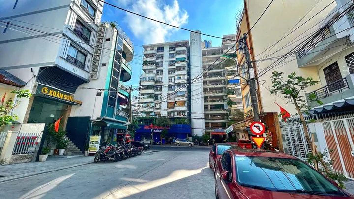 Bán Nhà riêng 83.1m2 có sẵn 83.1 m2 thổ cư giá 17 tỷ tại Hẻm ô tô Nguyễn Thiện Thuật Phường Tân Lập Thành phố Nha Trang Khánh Hòa
