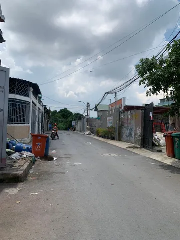 Cho thuê Kho 180m2 hẻm xe tải Quốc Lộ 13 phường Hiệp Bình Phước Thủ Đức 14 triệu/tháng.