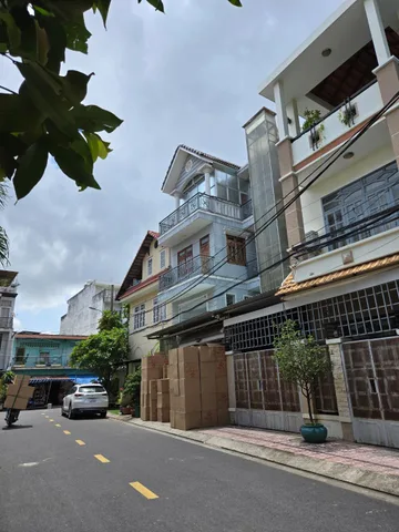 Bán Biệt Thự 4 Tầng, DT 96m2 có sẵn 96 m2 thổ cư giá 11.9 tỷ tại Đường Số 6 Phường Bình Trị Đông B Quận Bình Tân TP. Hồ Chí Minh