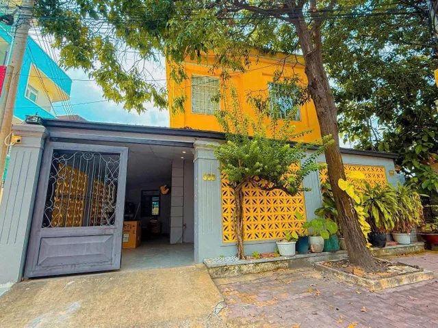 Nhà trệt lầu lô góc Vip đẹp Mt kinh doanh Nguyễn  Tri Phương- Chánh Nghĩa