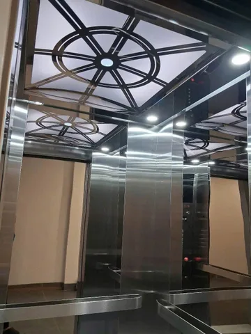 Nhà THANG MÁY, NỘI THẤT ĐẸP ngõ 89 Lạc Long Quân, Tây Hồ 40m x 5T giá 16.5 triệu