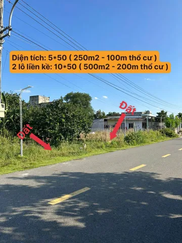 Chủ gửi bán lô đất 500m2 - 200m2 thổ cư, giá 850tr bao sổ. Mặt tiền đường nhựa 6m, thông QL13 1km. Cách Trường THCS Cây Trường 500m. Khách kế bên đang xây nhà ở. Sổ hồng sẵn.